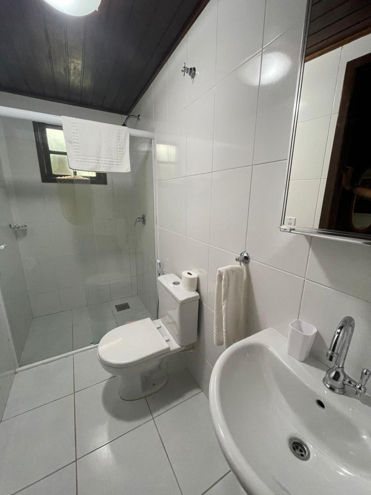 Aratinga Inn Vila do Abraao Екстер'єр фото